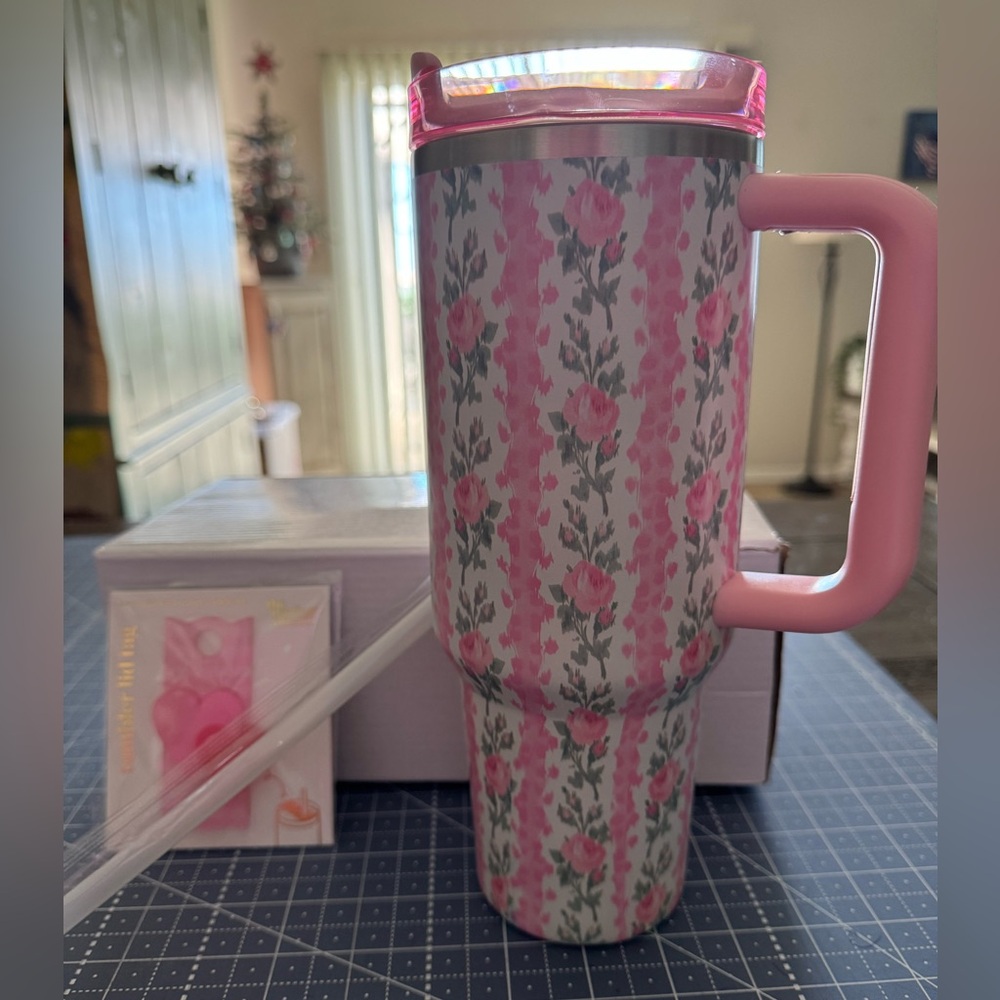 The Darling Effect 40 Oz tumbler BRAND NEW!